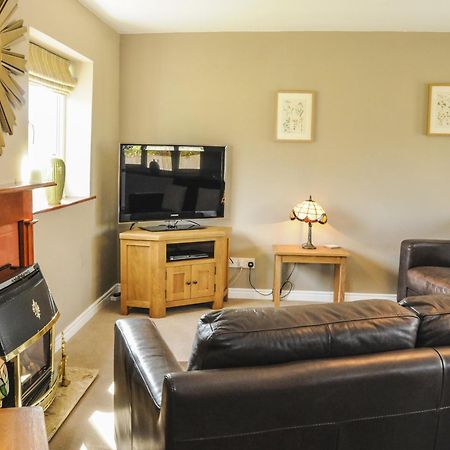 The Poplars Rooms & Cottages Тирск Екстериор снимка
