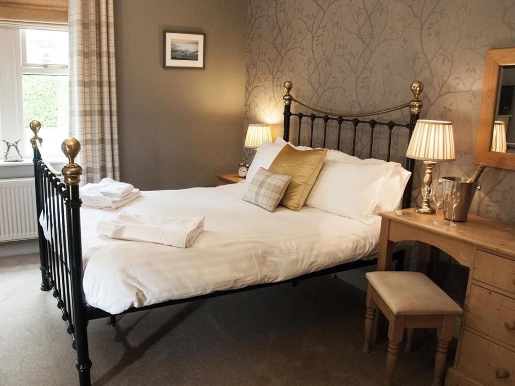 The Poplars Rooms & Cottages Тирск Екстериор снимка
